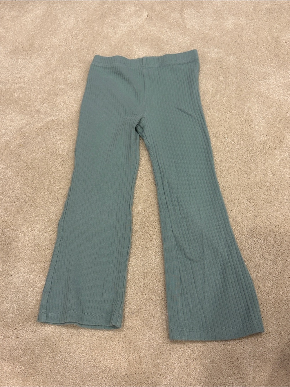 🦄5/25 Carters Ribbed Flares